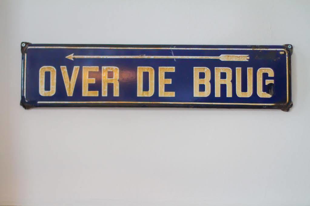 Hotel Over De Brug Haastrecht Exterior photo